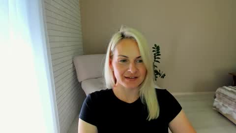 Alicee online show from September 23, 2025, 8:06 am