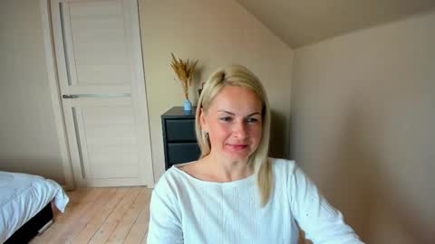 Alicee online show from October 16, 2025, 7:20 am