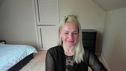 Alicee online show from October 21, 2025, 6:58 am