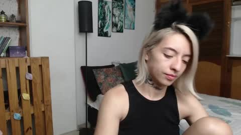 Snapshot of alicee_logan_ chatting on April 18, 2026, 2:04 am alicee_logan_ online show from April 18, 2026, 2:04 am