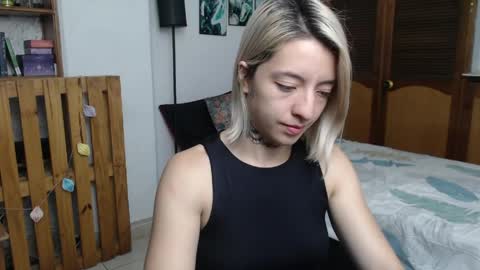 Snapshot of alicee_logan_ chatting on May 2, 2026, 1:54 am alicee_logan_ online show from May 2, 2026, 1:54 am
