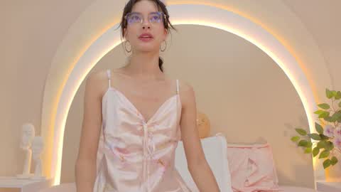 alice online show from November 14, 2025, 4:49 pm