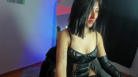 Snapshot of alicee_roos chatting on May 19, 2026, 6:47 pm Alice online show from May 19, 2026, 6:47 pm