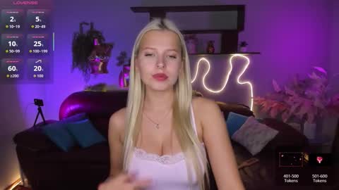 Snapshot of alicefreman chatting on November 14, 2025, 12:04 pm Alice online show from November 14, 2025, 12:04 pm