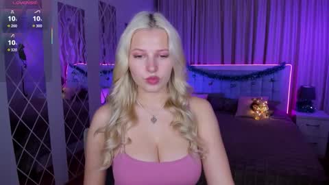 Snapshot of alicefreman chatting on December 18, 2025, 10:54 am Alice online show from December 18, 2025, 10:54 am