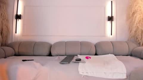 Alice  online show from March 18, 2026, 12:03 am