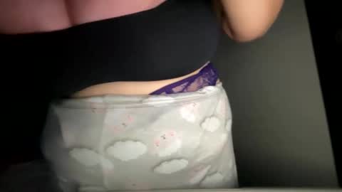 Snapshot of aliceinboobieland chatting on April 22, 2026, 1:52 am Aliceinboobieland online show from April 22, 2026, 1:52 am