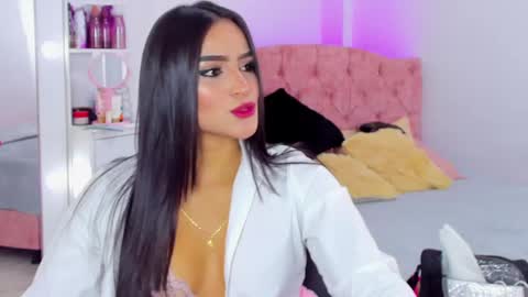 Snapshot of alicekiing_ chatting on February 16, 2025, 4:20 am ALICEKIING online show from February 16, 2025, 4:20 am