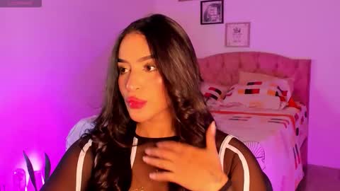 Snapshot of alicekiing_ chatting on October 4, 2025, 3:04 am ALICEKIING online show from October 4, 2025, 3:04 am