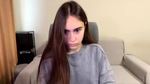 alicekollt online show from October 24, 2025, 9:38 am