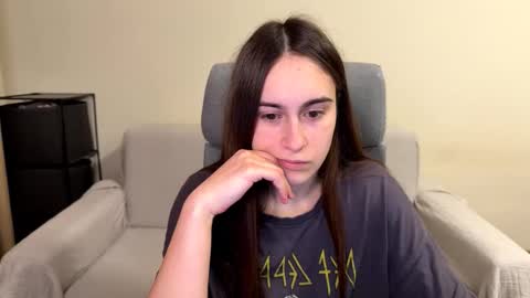 alicekollt online show from March 29, 2026, 7:36 pm