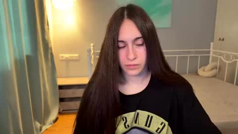 alicekollt online show from June 22, 2026, 2:03 pm
