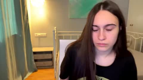 alicekollt online show from June 26, 2026, 1:26 pm