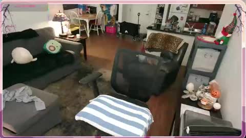 Alice Liddell online show from December 15, 2025, 8:46 pm