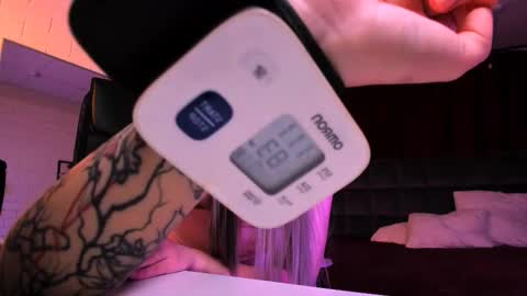 Alice online show from November 11, 2025, 1:44 pm