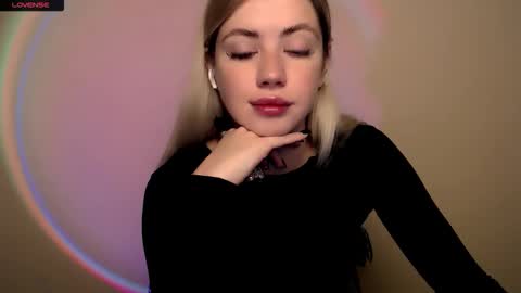 Alice online show from November 7, 2025, 8:25 am