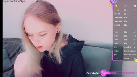 Snapshot of alicenya chatting on November 8, 2025, 5:07 am Alice online show from November 8, 2025, 5:07 am