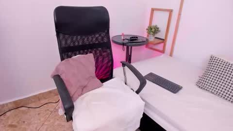 Snapshot of alicesweet10 chatting on November 23, 2025, 4:12 am Alice online show from November 23, 2025, 4:12 am