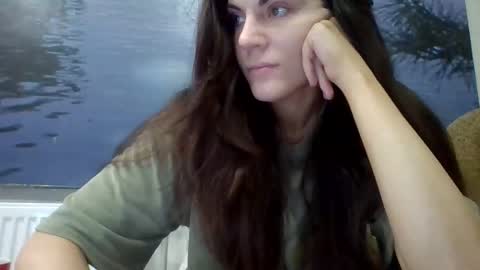 Snapshot of alicetailorrr chatting on November 4, 2025, 8:46 am AliceTailorrr online show from November 4, 2025, 8:46 am