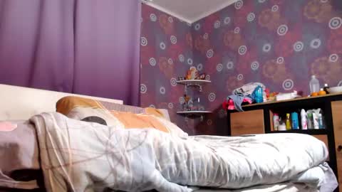 alicewetsquirt online show from February 18, 2025, 4:16 pm