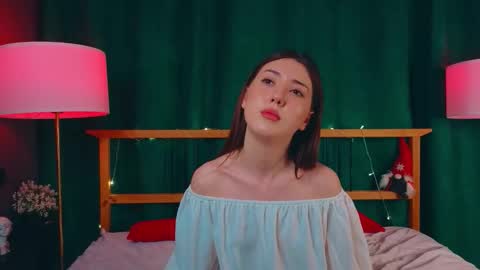 Snapshot of alicezimmer chatting on February 16, 2026, 7:32 pm Alice 3 online show from February 16, 2026, 7:32 pm