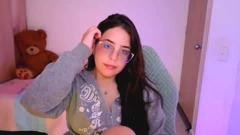 Snapshot of alicia_hotxx chatting on March 18, 2026, 7:06 pm alison online show from March 18, 2026, 7:06 pm