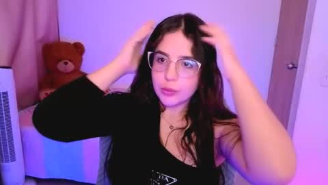 Snapshot of alicia_hotxx chatting on April 16, 2026, 6:41 pm alison online show from April 16, 2026, 6:41 pm