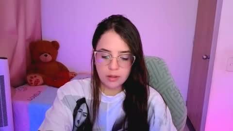 Snapshot of alicia_hotxx chatting on April 27, 2026, 7:12 pm alison online show from April 27, 2026, 7:12 pm