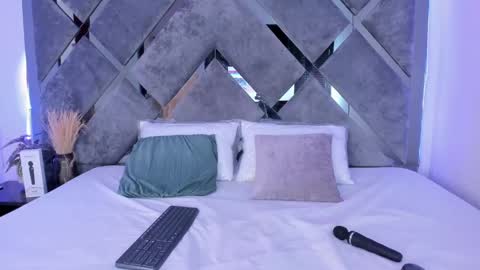 Alice  online show from January 23, 2025, 6:24 pm