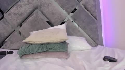 Alice  online show from February 12, 2025, 7:56 pm