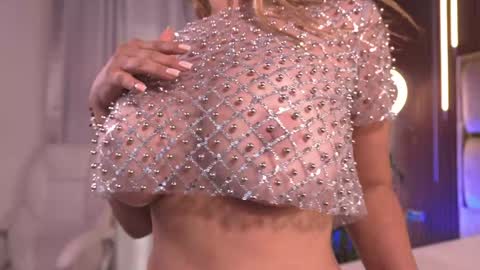 Snapshot of alicia_lang chatting on November 16, 2025, 2:55 pm Alicia Lang online show from November 16, 2025, 2:55 pm