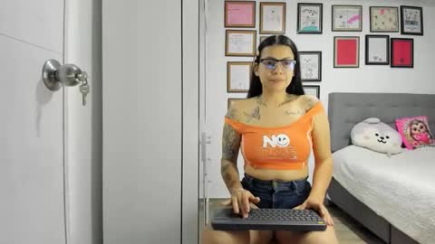 Snapshot of alicia_rainbow chatting on June 11, 2026, 3:04 am alicia_rainbow online show from June 11, 2026, 3:04 am