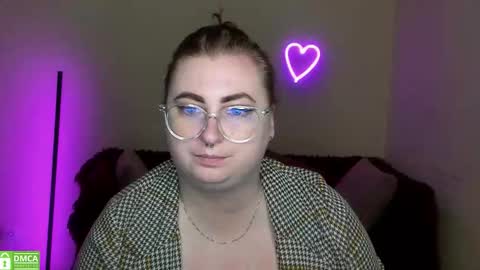 Alicia online show from September 23, 2025, 5:32 am