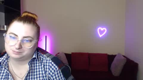 Alicia online show from November 25, 2025, 6:46 am