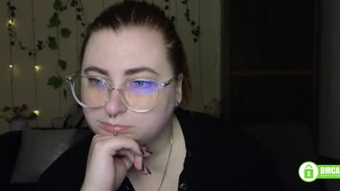 Snapshot of aliciaaared_kis chatting on March 3, 2026, 6:30 am Alicia online show from March 3, 2026, 6:30 am
