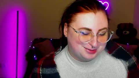 Snapshot of aliciaaared_kis chatting on April 23, 2026, 12:29 pm Alicia online show from April 23, 2026, 12:29 pm