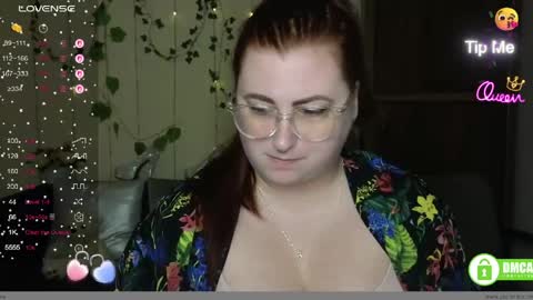 Snapshot of aliciaaared_kis chatting on May 12, 2026, 11:29 am Alicia online show from May 12, 2026, 11:29 am