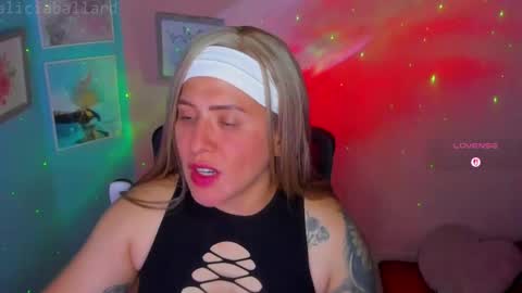 Snapshot of aliciaballard chatting on April 25, 2026, 8:50 pm Jennyfer online show from April 25, 2026, 8:50 pm