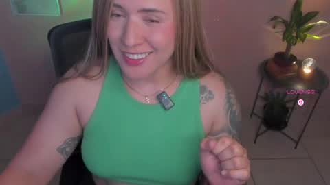 Snapshot of aliciaballard chatting on May 21, 2026, 8:05 pm Jennyfer online show from May 21, 2026, 8:05 pm