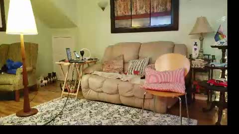 Snapshot of aliciadehart181 chatting on July 2, 2026, 11:00 pm Alicia deHart Help me reach 1000 Followers. Its FREE online show from July 2, 2026, 11:00 pm