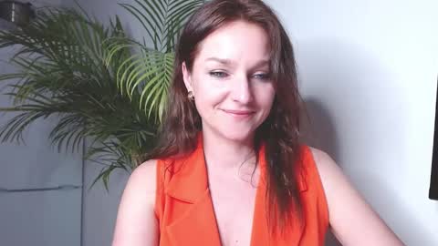 Alicia online show from March 10, 2025, 6:23 pm