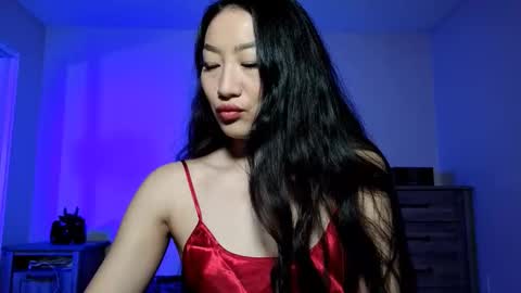 Alicia Hebi online show from November 26, 2025, 2:40 pm