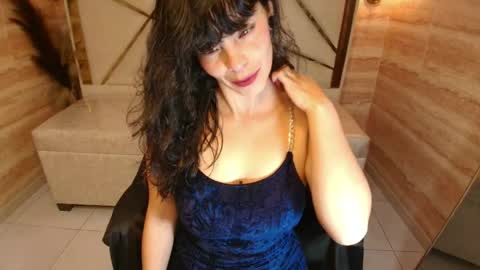 Snapshot of alie_martin_r chatting on May 22, 2026, 8:25 pm Alie online show from May 22, 2026, 8:25 pm