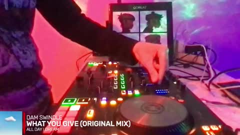 busco rockera online show from November 3, 2025, 5:58 pm