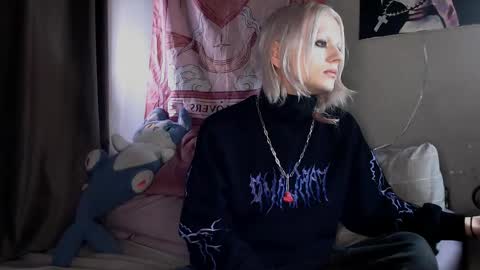 Alien Bella online show from March 23, 2026, 2:32 pm