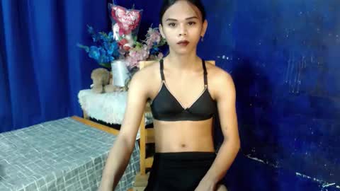 aliexagrey online show from October 27, 2025, 5:44 am