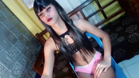 aliexagrey online show from April 11, 2026, 7:45 am