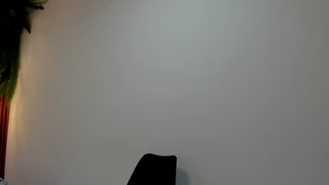 Snapshot of aliice_greco chatting on June 15, 2026, 12:24 am Alice online show from June 15, 2026, 12:24 am
