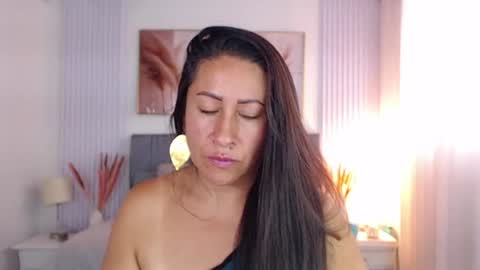 Snapshot of aliicia_milf chatting on May 26, 2026, 2:46 pm aliicia_milf online show from May 26, 2026, 2:46 pm