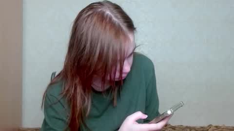 Snapshot of aliiice_stone chatting on November 5, 2025, 7:25 pm Alice online show from November 5, 2025, 7:25 pm